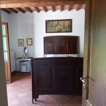 Casa Indipendente In Paese Con Giardino *